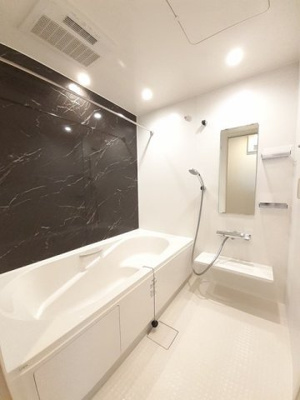 【浴室】 | ローズコリーヌ大門Ａ | 日々の疲れを癒すお風呂付です