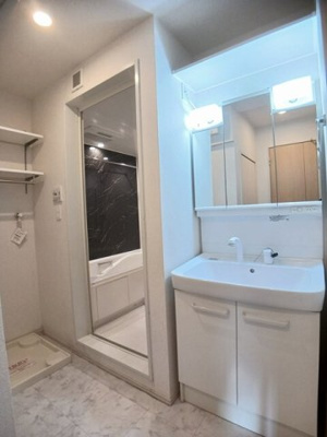 【洗面所】 | ローズコリーヌ大門Ａ | スペースが確保できる洗面所です