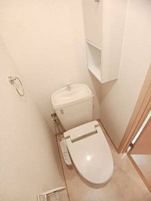【トイレ】 | ベルクムント | コンパクトで使いやすいトイレです