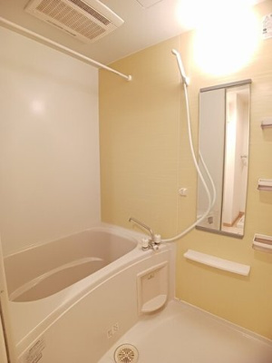 【浴室】 | ベルクムント | 落ち着いた空間のお風呂です