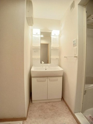 【洗面所】 | ベルクムント | ゆったりとスペースのある洗面所