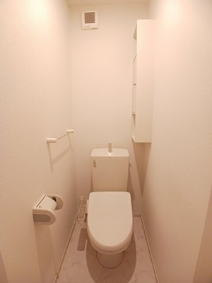 【トイレ】 | サンリット・スクエアＦ | 清潔感のあるトイレです