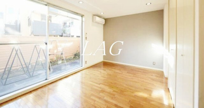 【居間・リビング】 | エムズフラット | 洋室のお部屋です。