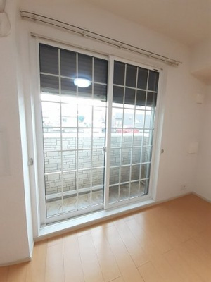 【バルコニー】 | ヴァンヴェールＡ | バルコニー付きです