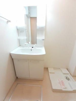 【洗面所】 | ヴァンヴェールＡ | 広い洗面スペース