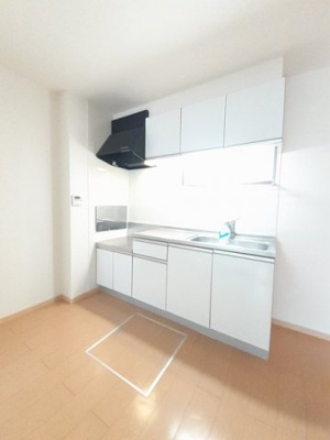 【キッチン】 | ラルジュグリーンＦ | コンパクトなキッチンで掃除もラクラク