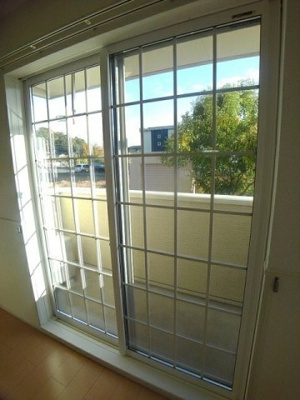 【バルコニー】 | ベラカーネ | 暖かな日差しのふりそそぐバルコニー