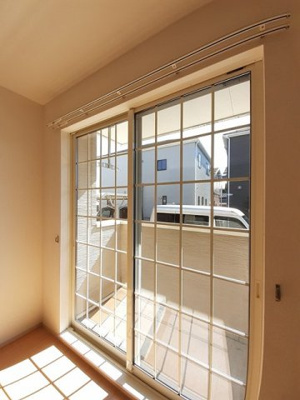 【バルコニー】 | ベラフィオーレ | 開放的で明るい空間を演出してくれるバルコニーです