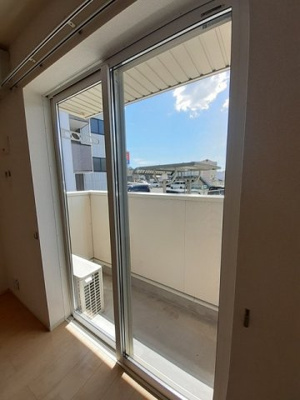 【バルコニー】 | カームフルート | 落ち着いた時間を過ごせるバルコニーです