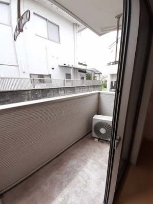 【バルコニー】 | レジデンス穂垣 | バルコニー付きです