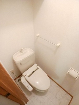 【トイレ】 | エバーグレイス | 落ち着いた色調のトイレです