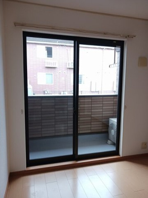 【バルコニー】 | エバーグレイス | 開放的で明るい空間を演出してくれるバルコニーです