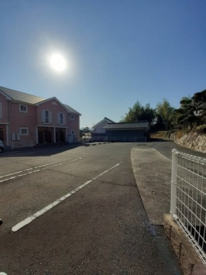 【駐車場】 | アール・ド・ヴィーヴルＣ | 車をお持ちの方に嬉しい駐車場付きの物件です