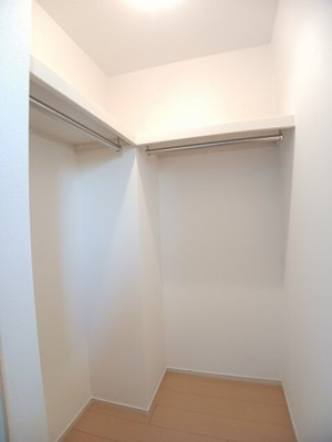 【収納】 | ロジュマングラシューＩ | 大きなスペースがあり、収納には困りません