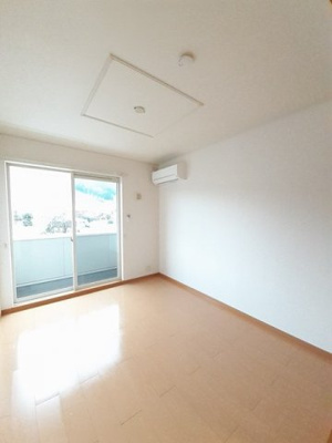 【居間・リビング】 | ベル・オーブ・メゾンＣ | 使いやすい居間です