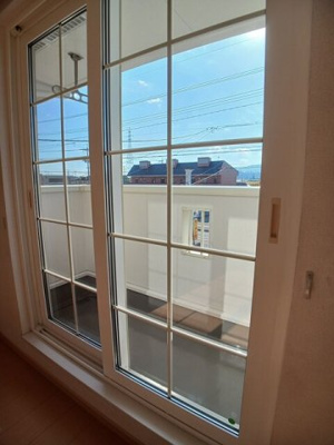 【バルコニー】 | サンリットアヴェニュー | お洗濯にも便利なバルコニー付き