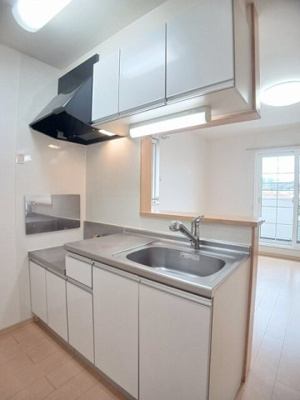 【キッチン】 | サンリットアヴェニュー | コンパクトなキッチンで掃除もラクラク