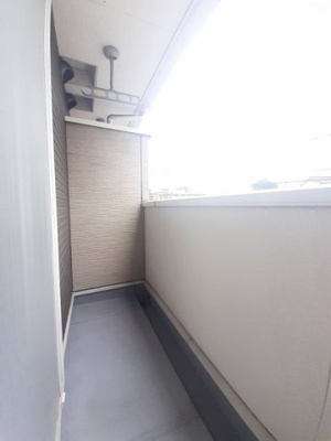 【バルコニー】 | エスペランサＡ | 外からの目が気にならないバルコニーで洗濯物が干せます