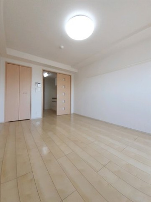 【内装】 | グリシナ | 明るい色調の室内です