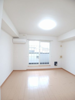 【居間・リビング】 | クリスタルコート | おしゃれなリビングです