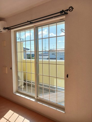 【バルコニー】 | アナリーゼ | 外からの目が気にならないバルコニーで洗濯物が干せます