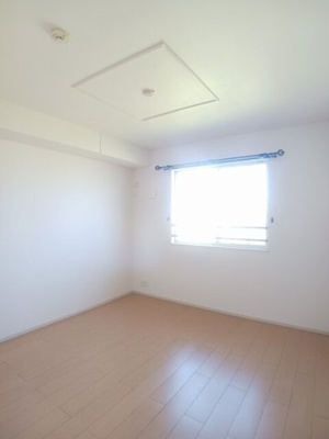 【内装】 | アナリーゼ | 内装は落ち着いています