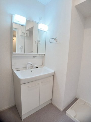 【洗面所】 | アクティフ浦上Ⅱ | 忙しい朝には欠かせない洗面所です