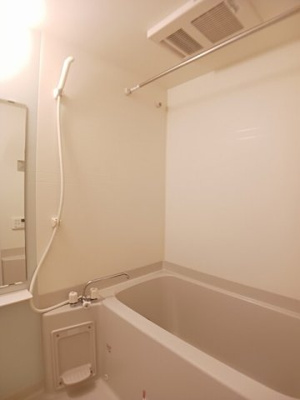 【浴室】 | ディマンシュ．Ｍ　Ｂ | 落ち着いた空間のお風呂です