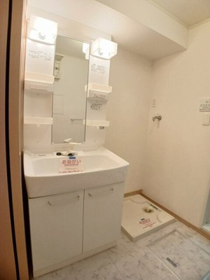 【洗面所】 | プラシード・ユダⅡ | ゆったりとスペースのある洗面所