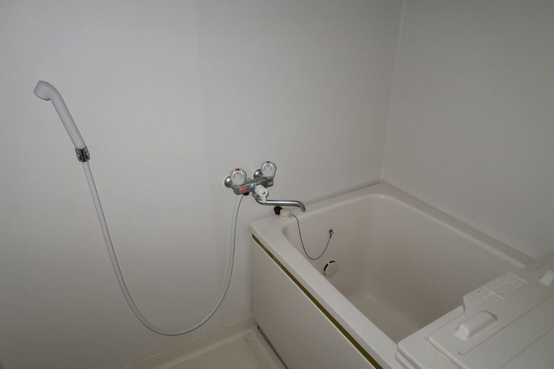 トリニティー芝浦の浴室