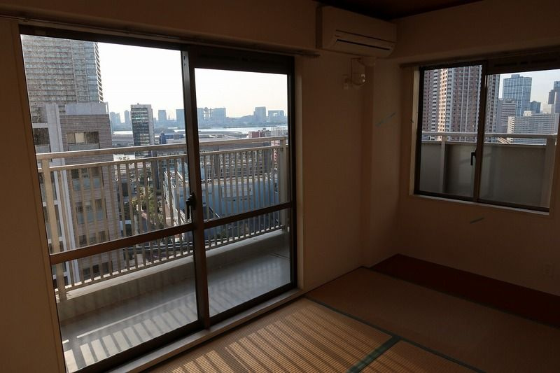 トリニティー芝浦のバルコニー