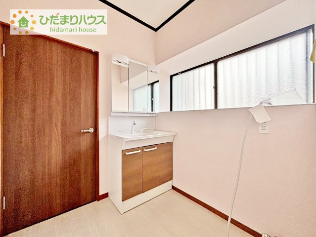 【独立洗面台】 | 阿見町大字青宿　中古戸建 | シンプルで使い勝手の良い独立洗面台！
