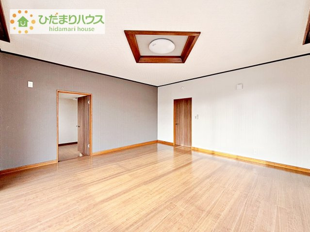 【洋室】 | 阿見町大字青宿　中古戸建 | ゆとりのある主寝室！ご家族全員で寝れちゃいます♪