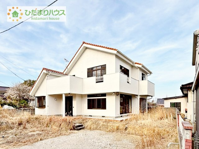 【外観】 | 阿見町大字青宿　中古戸建 | カースペースは4台分確保!(^^)!