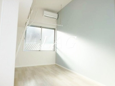 【居間・リビング】 | プレジール中町 | 洋室のお部屋です。