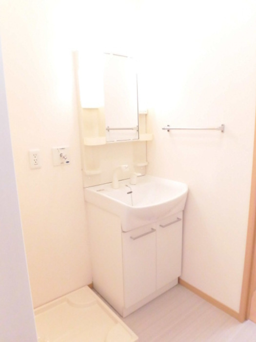 レディエンス陵東 Ａの独立洗面台|洗面室