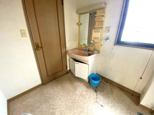山口市折本2丁目の洗面所