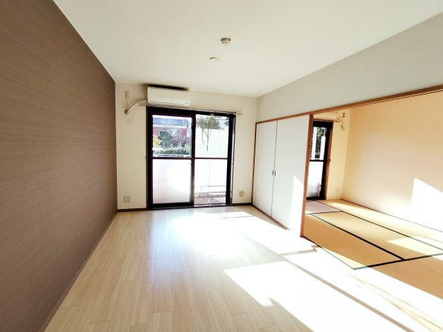 【居間・リビング】 | ザ・ロイヤルヴィレッヂ