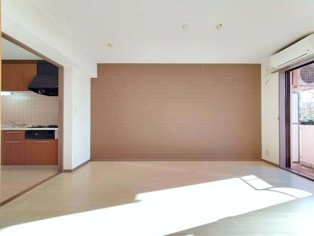 【居間・リビング】 | ザ・ロイヤルヴィレッヂ