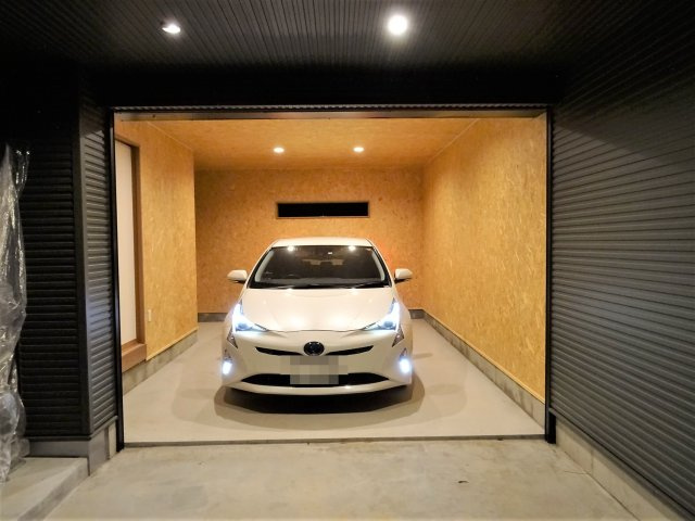 Ｇ-ＮＥＯの駐車場|広々ビルトイン駐車場