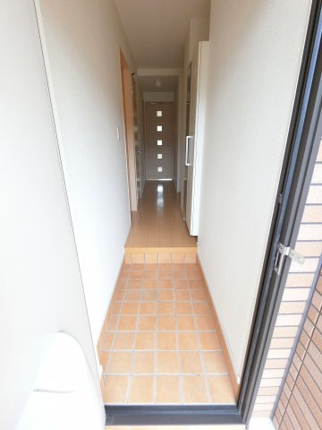 【玄関】 | ※仕様が異なる場合がございます