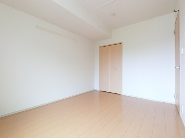 【寝室】 | ※仕様が異なる場合がございます