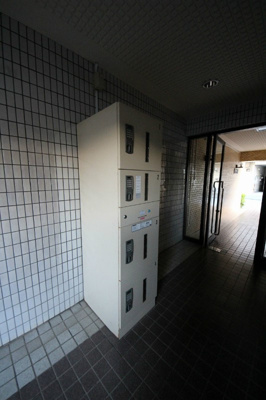 【ロビー】 | ロイヤルメイゾン | 宅配ボックス