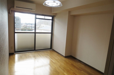 【居間・リビング】 | ロイヤルメイゾン