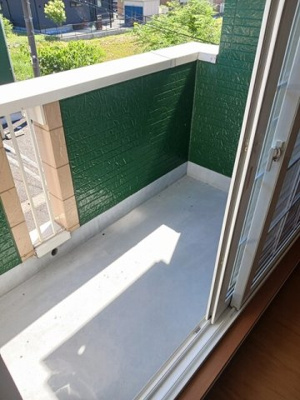 【バルコニー】 | カーサエミネンスⅡ | 開放的で明るい空間を演出してくれるバルコニーです