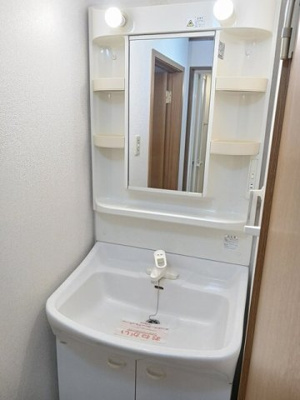 【洗面所】 | カーサエミネンスⅡ | 忙しい朝には欠かせない洗面所です