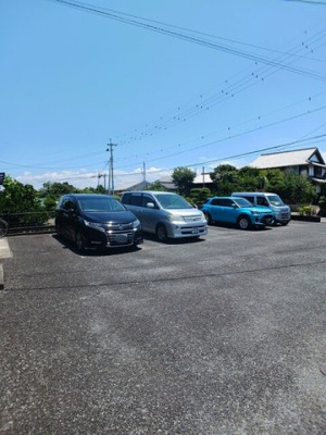 【駐車場】 | ヴィラエスポワール | 駐車場があります