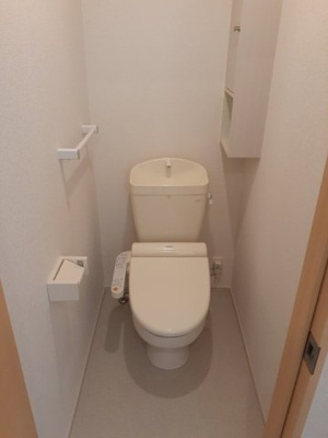 【トイレ】 | ＨＯＵＳＥ・６ | ゆったりとした空間のトイレです