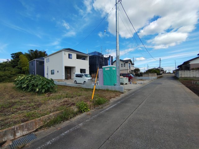 新築戸建・新築建売　太田市新田上江田町第1　綿打小学校・綿打中学校の前面道路含む現地写真|車通りも落ち着いているので安心して生活ができる環境です！