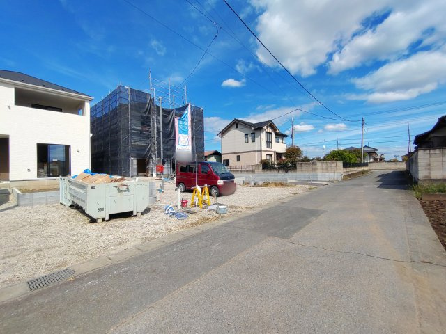 新築戸建・新築建売　太田市新田上江田町第1　綿打小学校・綿打中学校の前面道路含む現地写真